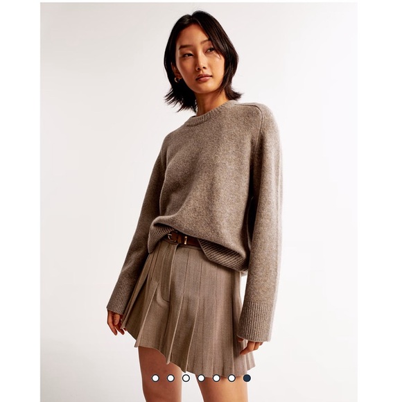 Abercrombie & Fitch Taupe Madeline Crew Sweater - Picture 3 of 14
